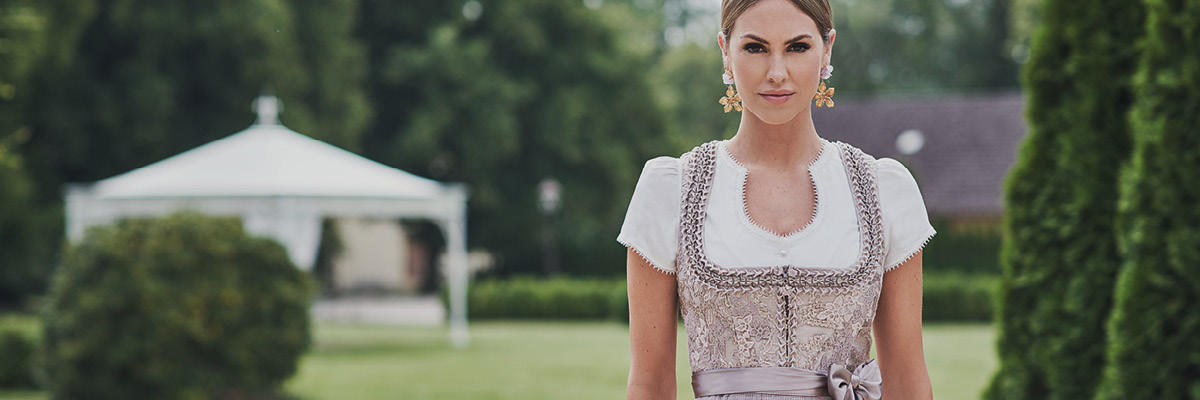 Dirndl with floral pattern Dirndl with floral pattern