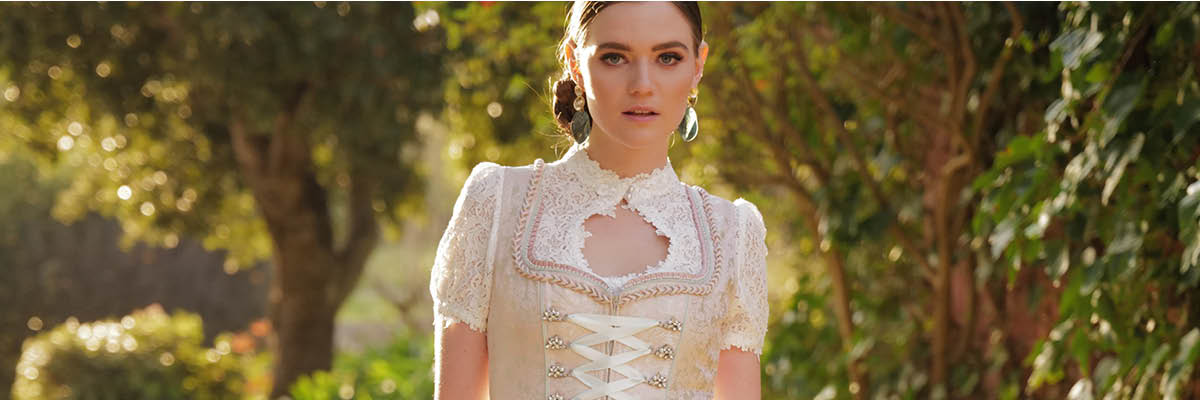 Festliche Dirndl Festliche Dirndl