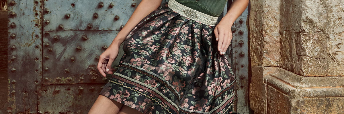 Textile skirts