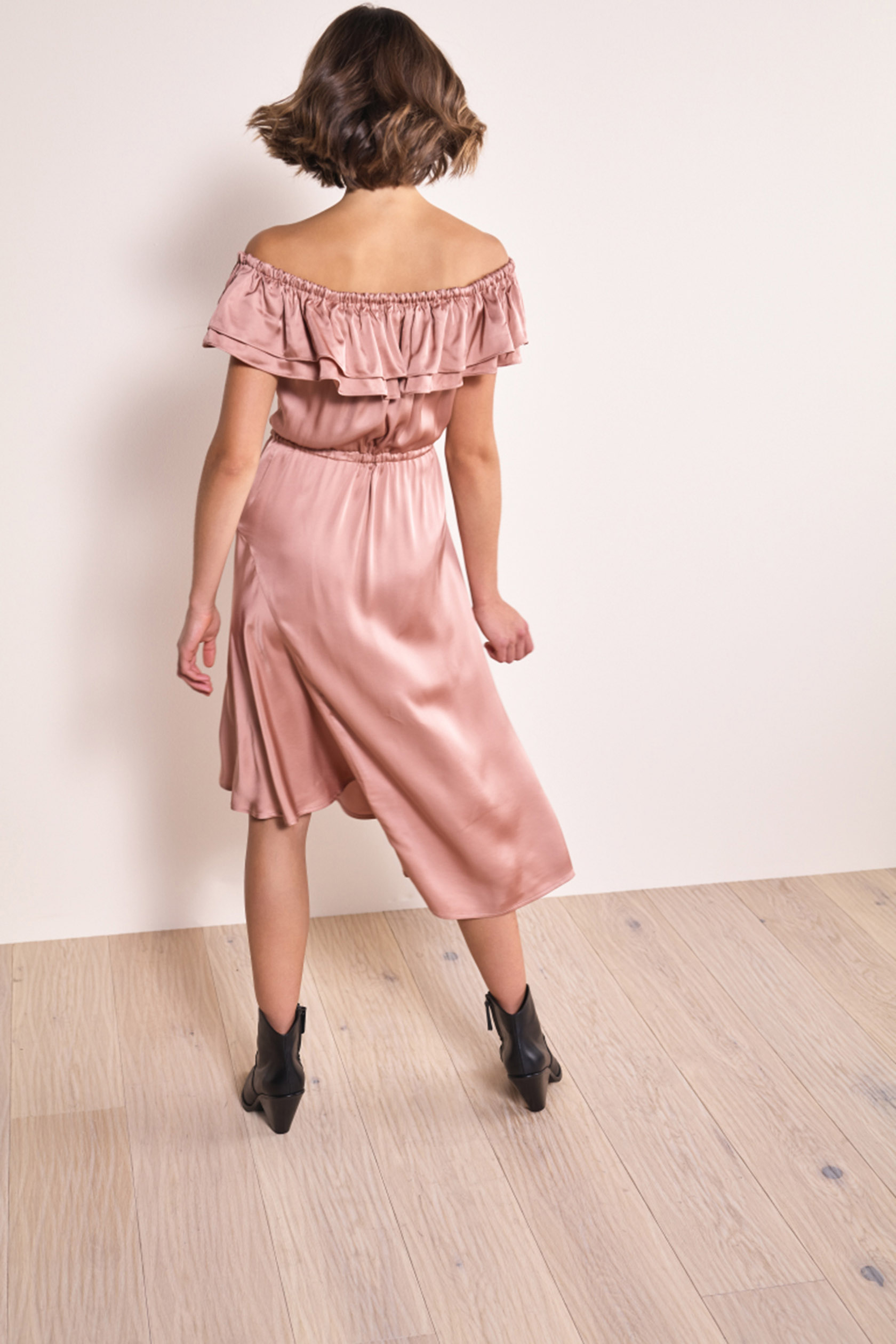 CLAIRE LUISE® Schimmerndes Carmenkleid in rosa