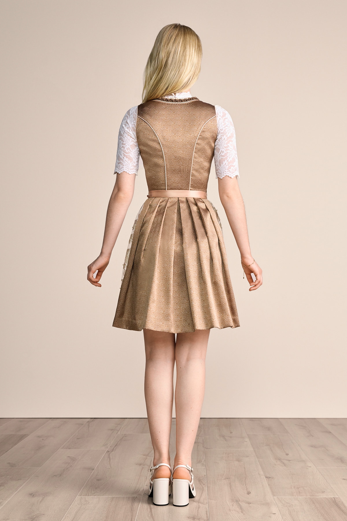 Shoxli ginekologning jinsiy aloqa videosi