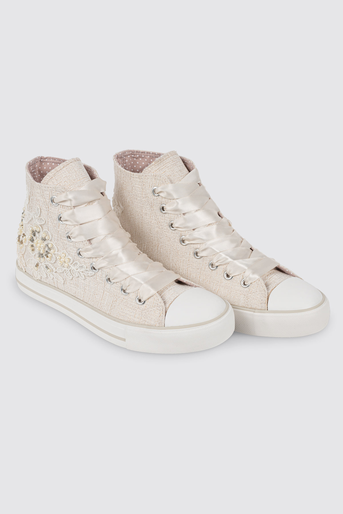 Lederhose Sneaker FÃ¼r Dirndl Lederhose Dirndl Mit Sneaker Damen