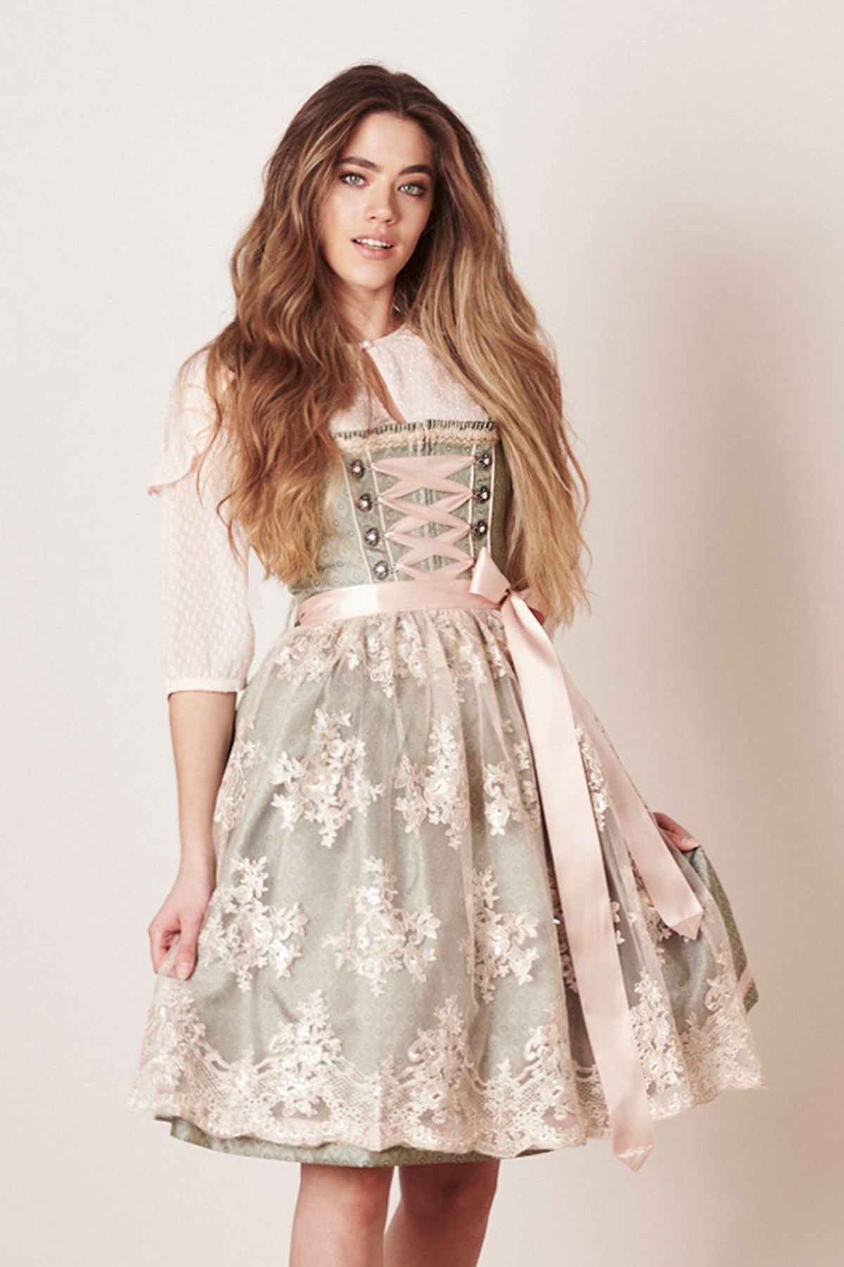 Dirndl Große Größen - Samt Dirndlkleid Für Oktoberfest & Anlässe