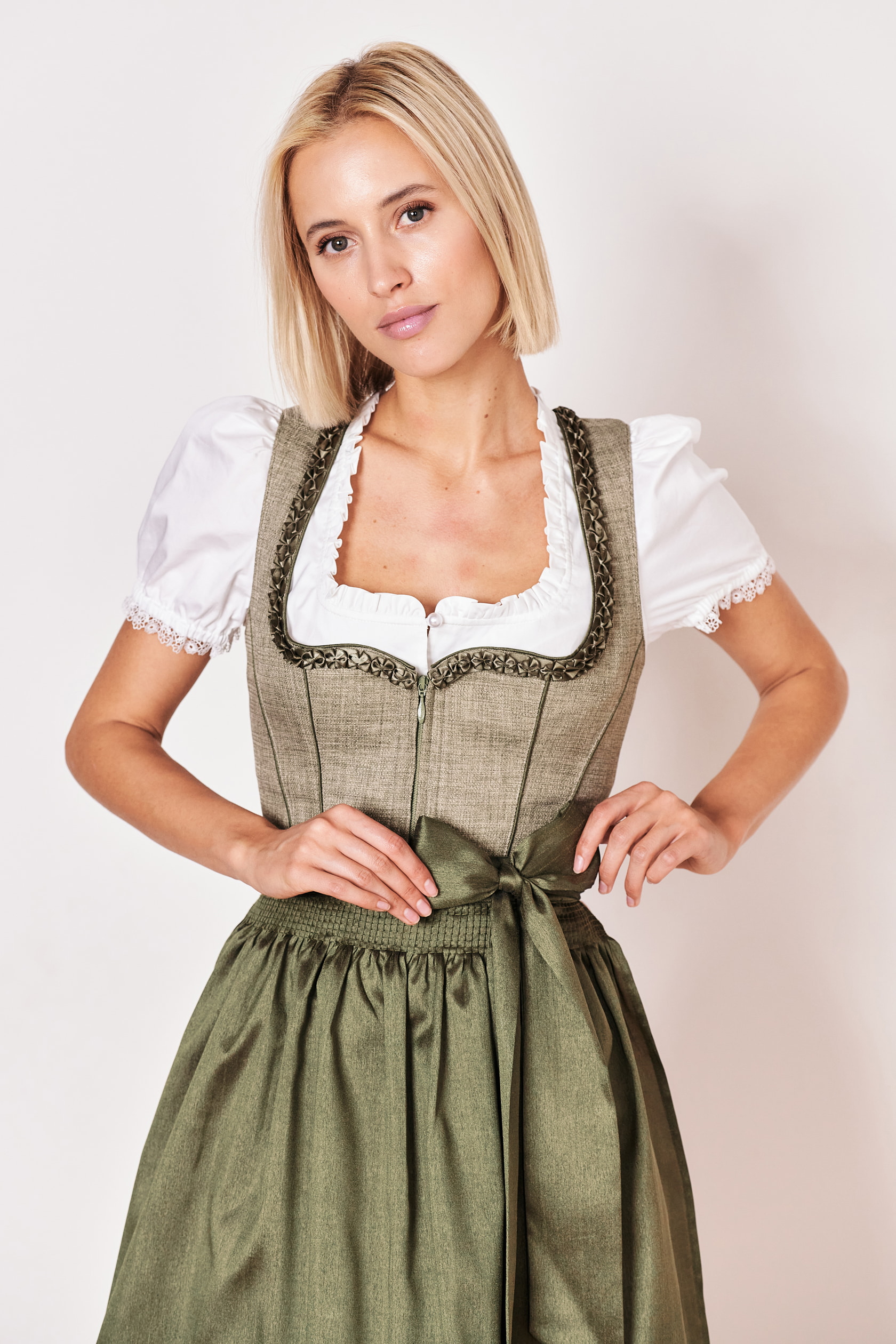 Dirndl Bea