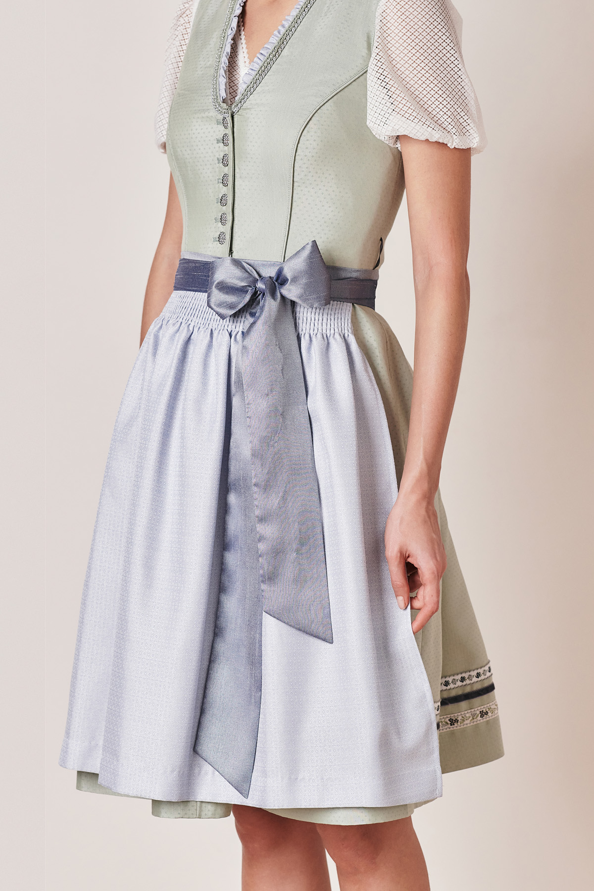 Dirndl Nila 60cm In Grün Im Julia Trentini Online Shop 